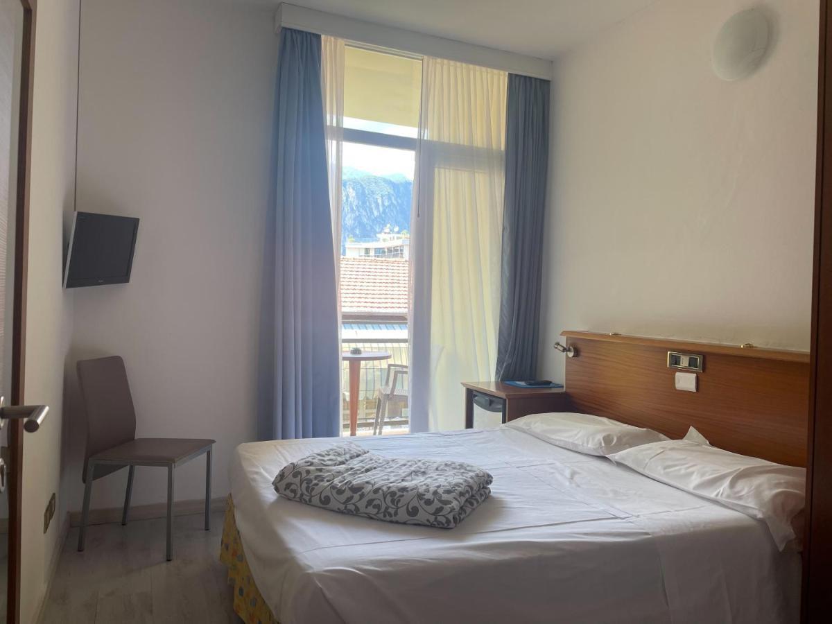 Hotel Gardesana Riva del Garda Ngoại thất bức ảnh