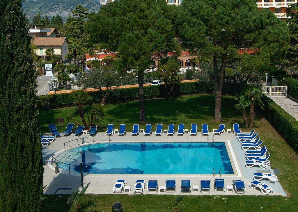 Hotel Gardesana Riva del Garda Ngoại thất bức ảnh