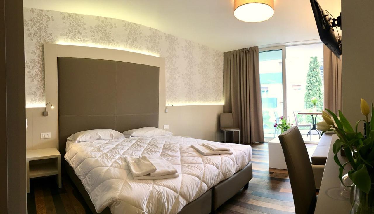 Hotel Gardesana Riva del Garda Ngoại thất bức ảnh