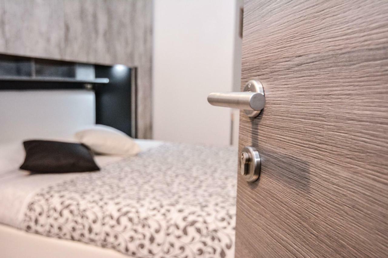 Hotel Gardesana Riva del Garda Ngoại thất bức ảnh