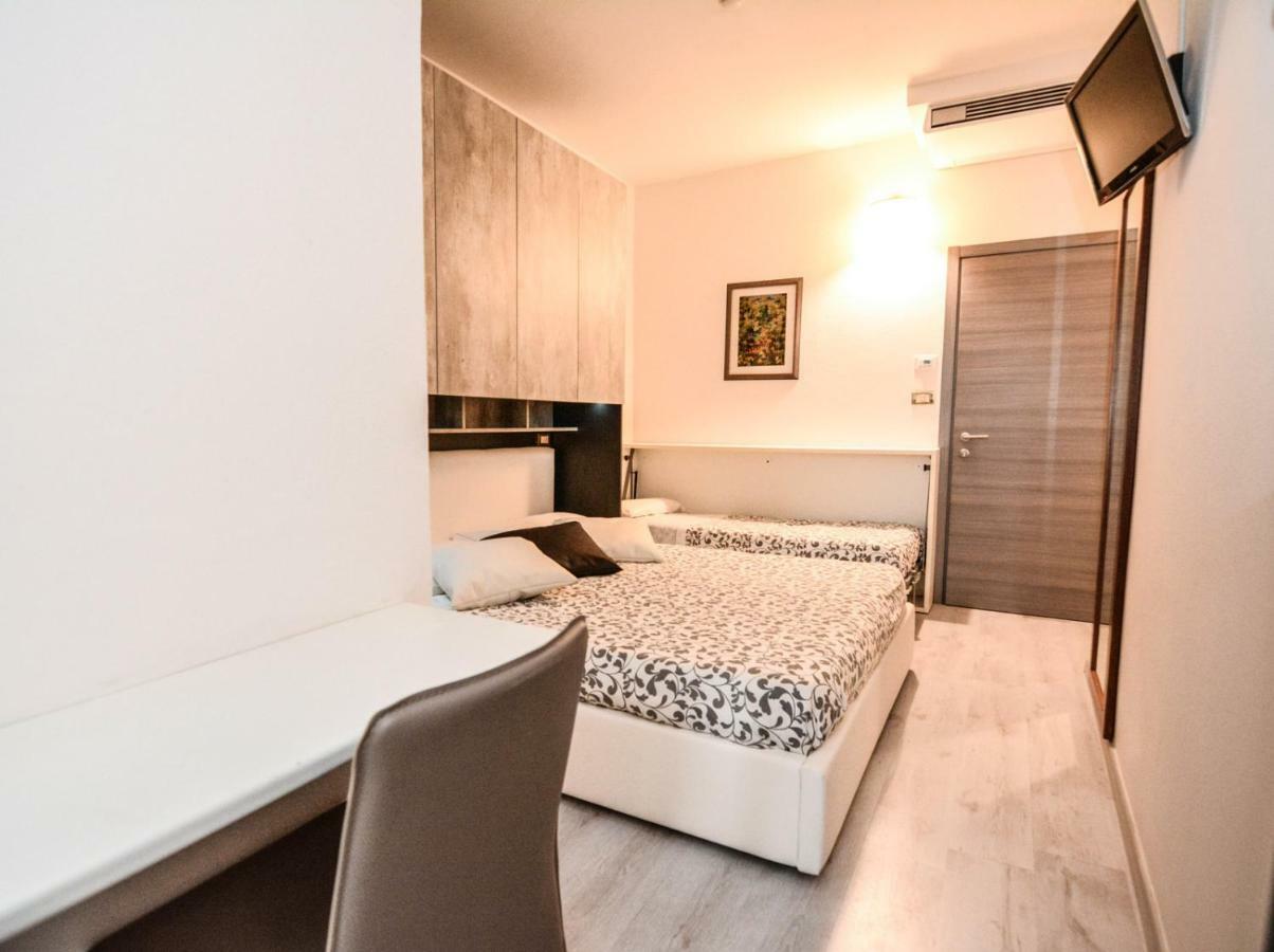 Hotel Gardesana Riva del Garda Ngoại thất bức ảnh